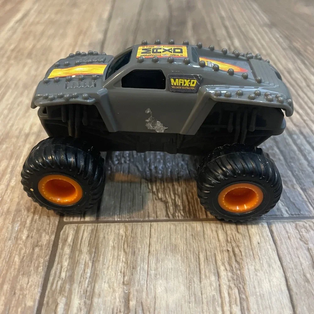 Monster Jam Max-D Maximum‎ Destruction Grey Monster Truck 2015 McDonalds Toy